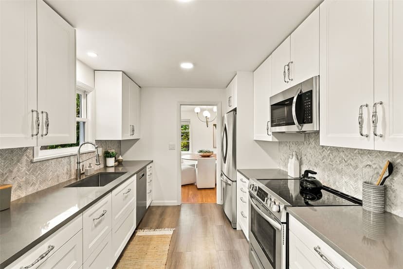Property photo for 8008 21st Avenue NW, Seattle photo 11