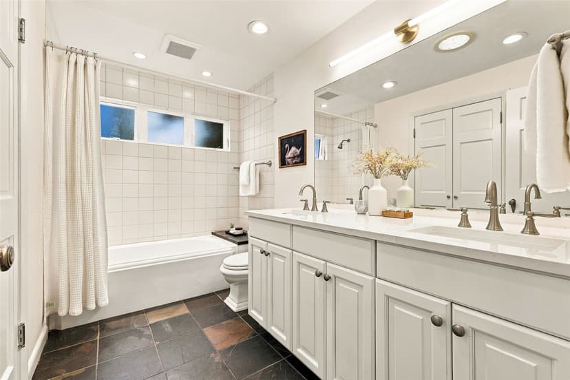 Property photo for 8008 21st Avenue NW, Seattle photo 15