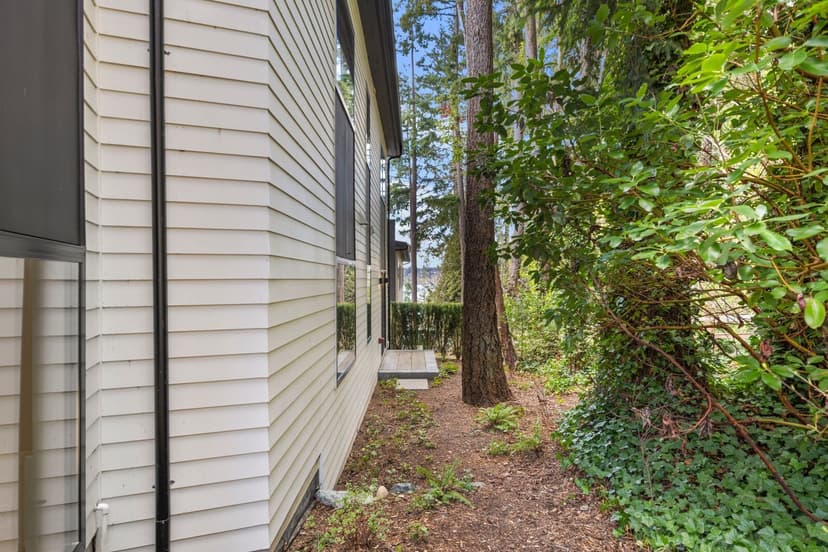 Property photo for 7128 NE 119th Lane, Kirkland photo 34