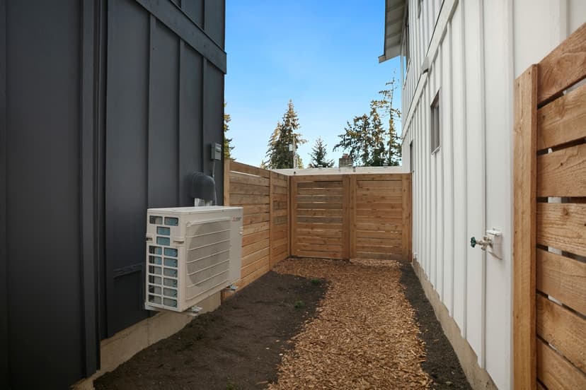 Property photo for 10183 NE 112th Place, Kirkland photo 21