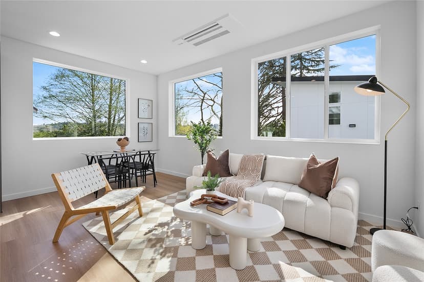 Property photo for 1804 28th Avenue S, Seattle photo 4