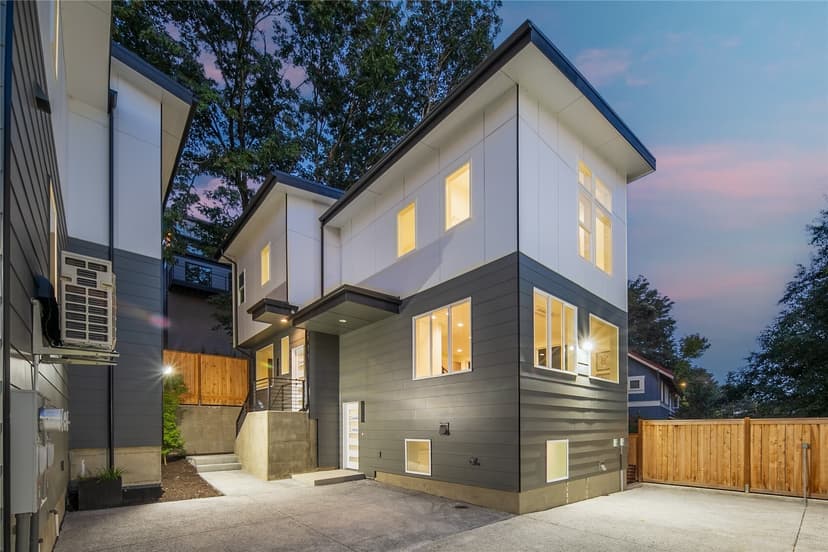 Property photo for 1804 28th Avenue S, Seattle photo 20