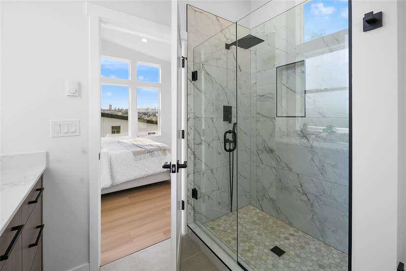 Property photo for 1804 28th Avenue S, Seattle photo 14