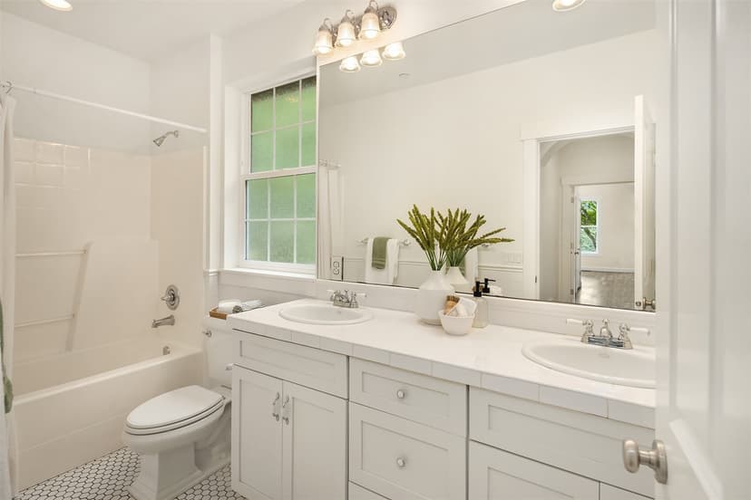 Property photo for 26218 SE Old Black Nugget Road, Issaquah photo 19