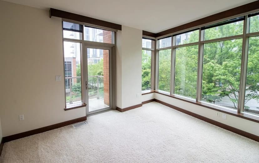 Property photo for 10660 NE 9th Place, Bellevue photo 16