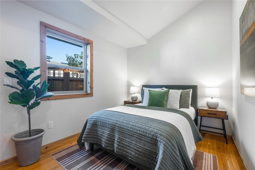 Property photo for 9920 28th Avenue SW, Seattle photo 12