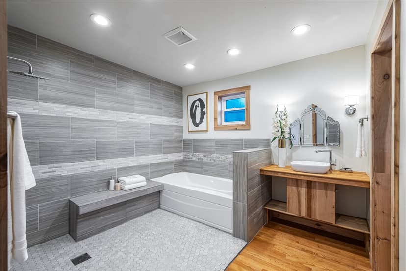 Property photo for 9920 28th Avenue SW, Seattle photo 17