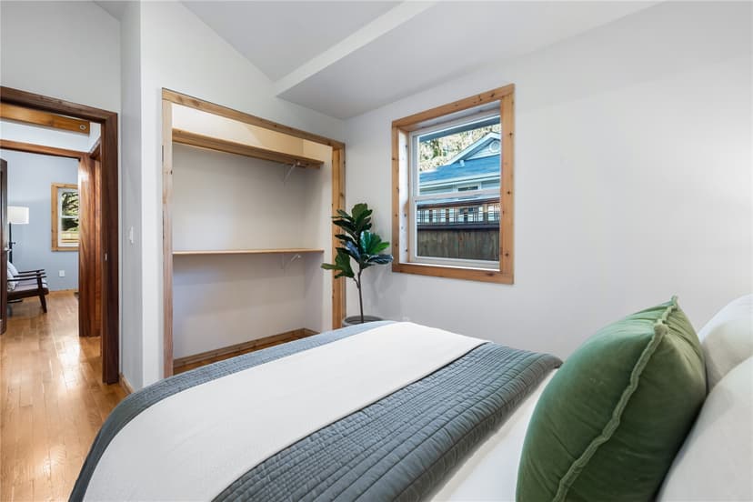Property photo for 9920 28th Avenue SW, Seattle photo 13