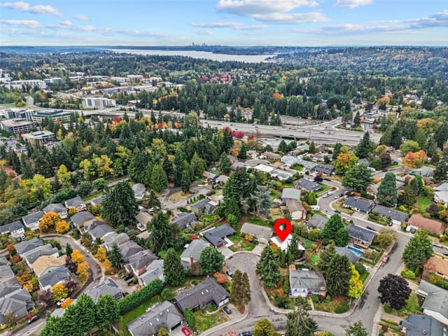 Property photo for 13242 118th Place NE, Kirkland photo 4