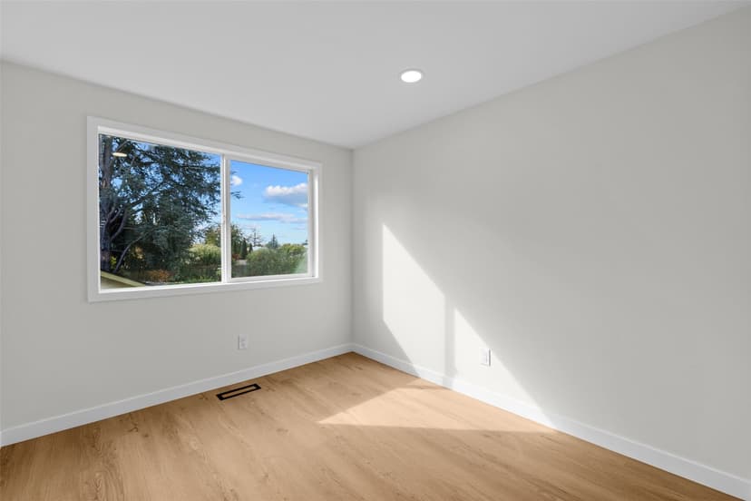 Property photo for 13242 118th Place NE, Kirkland photo 24