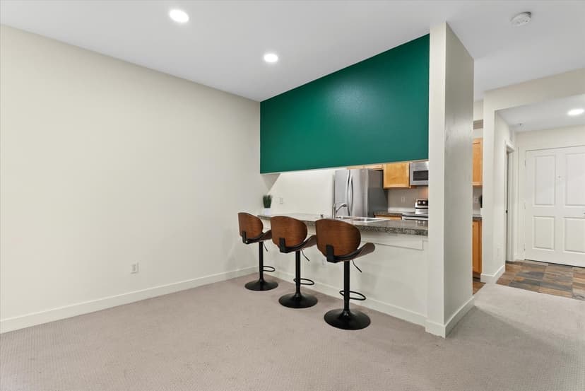 Property photo for 300 110th Avenue NE #207, Bellevue photo 9
