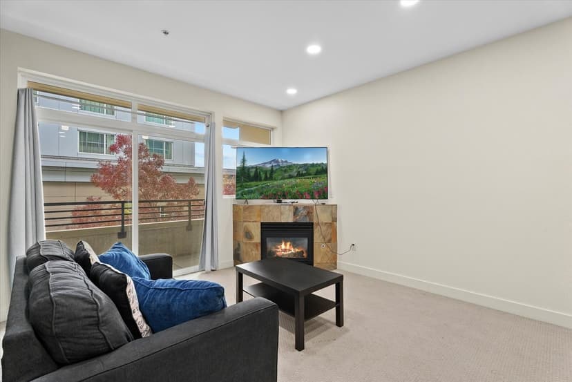 Property photo for 300 110th Avenue NE #207, Bellevue photo 11