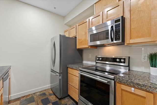 Property photo for 300 110th Avenue NE #207, Bellevue photo 5