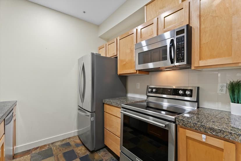 Property photo for 300 110th Avenue NE #207, Bellevue photo 5