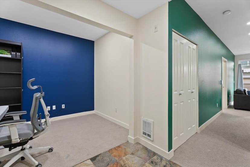Property photo for 300 110th Avenue NE #207, Bellevue photo 17