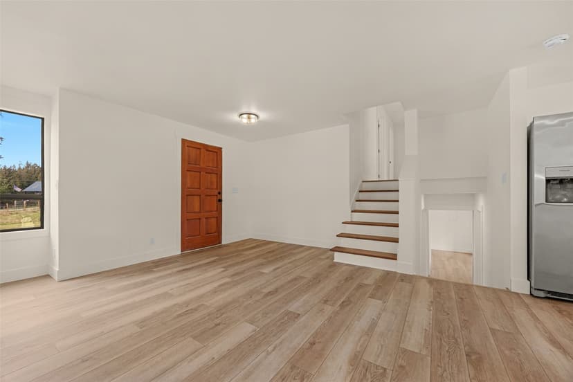 Property photo for 6910 278th Street NE, Arlington photo 2