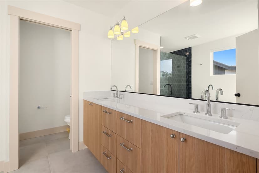 Property photo for 3003 S Dakota Street, Seattle photo 16