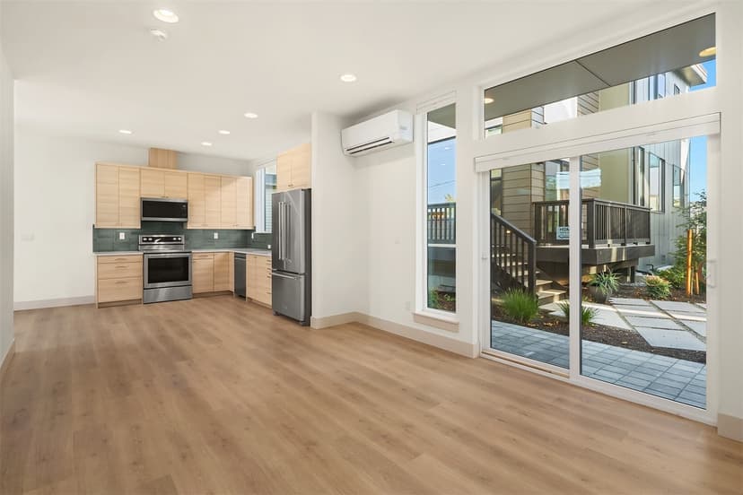 Property photo for 3003 S Dakota Street, Seattle photo 6
