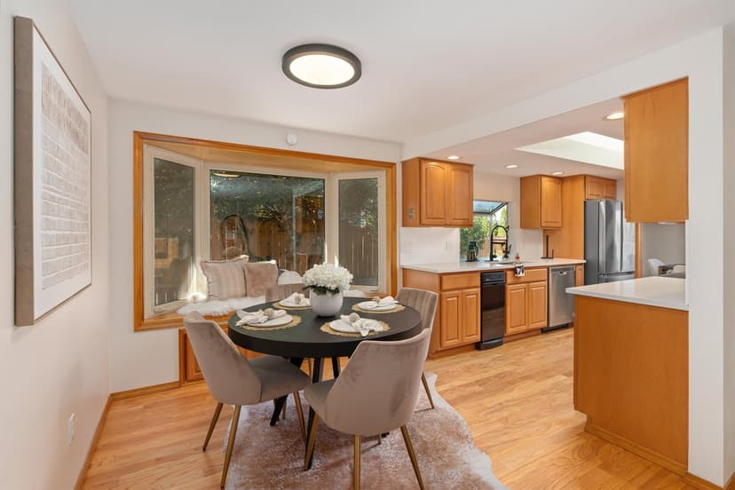 Property photo for 15010 SE 46th Way, Bellevue photo 12