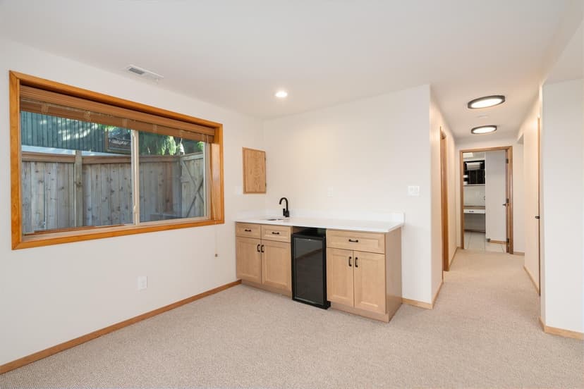Property photo for 15010 SE 46th Way, Bellevue photo 27