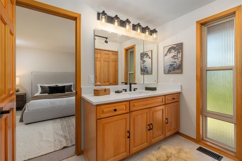 Property photo for 15010 SE 46th Way, Bellevue photo 18