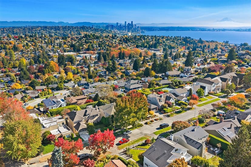 Property photo for 2654 39th Avenue W, Seattle photo 5