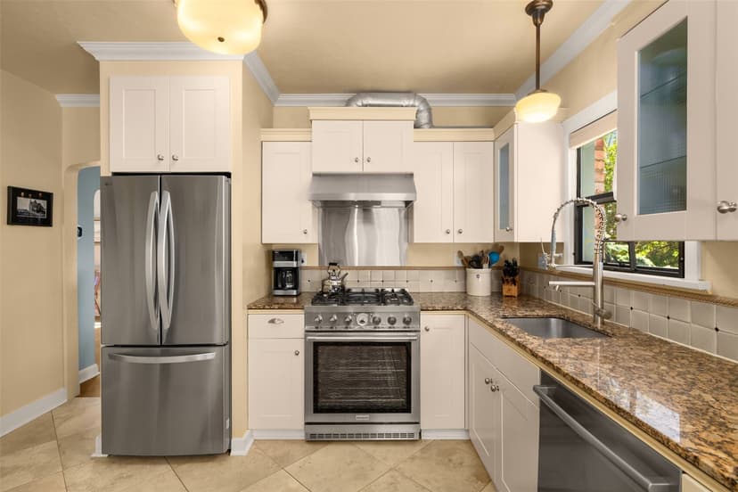 Property photo for 7963 Seward Park Avenue S, Seattle photo 16