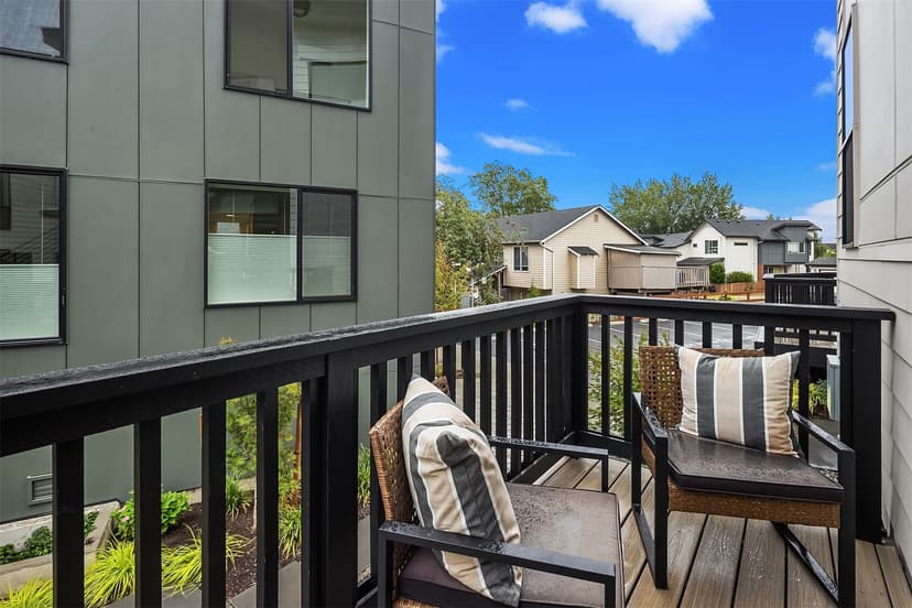 Property photo for 4106 30th Avenue S, Seattle photo 13
