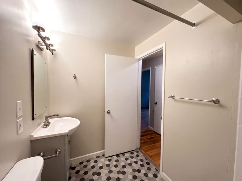 Property photo for 10401 130th Street, Kirkland photo 19