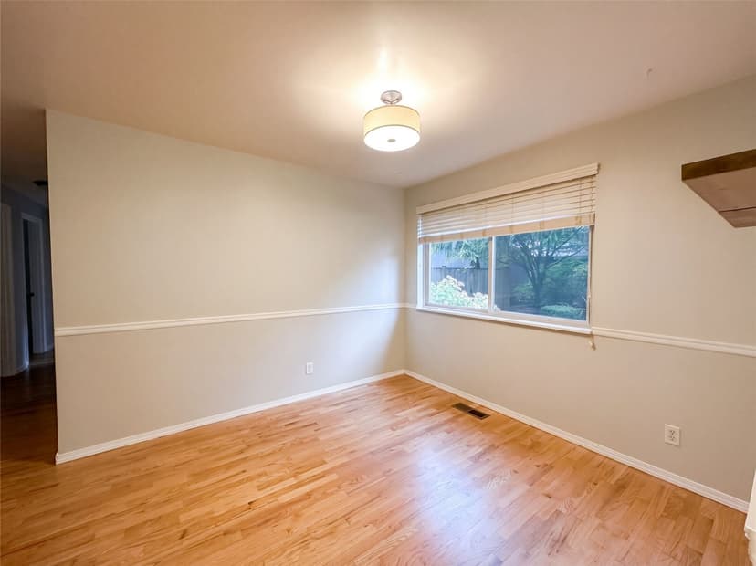 Property photo for 10401 130th Street, Kirkland photo 10