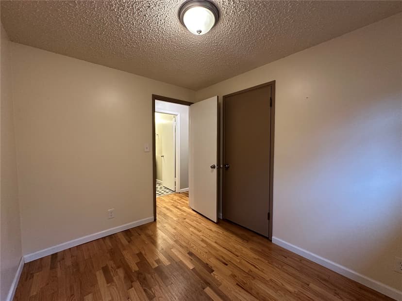 Property photo for 10401 130th Street, Kirkland photo 16