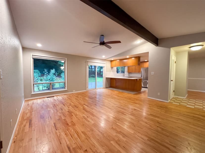 Property photo for 10401 130th Street, Kirkland photo 11