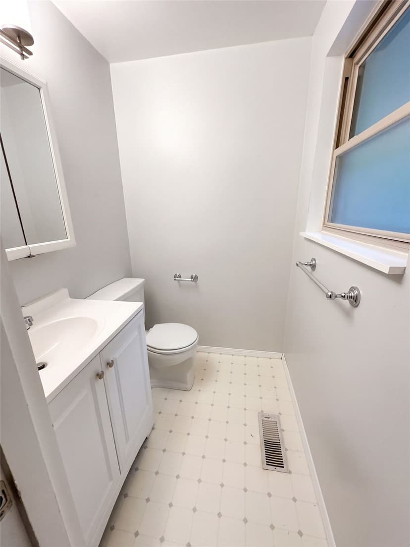 Property photo for 10401 130th Street, Kirkland photo 17