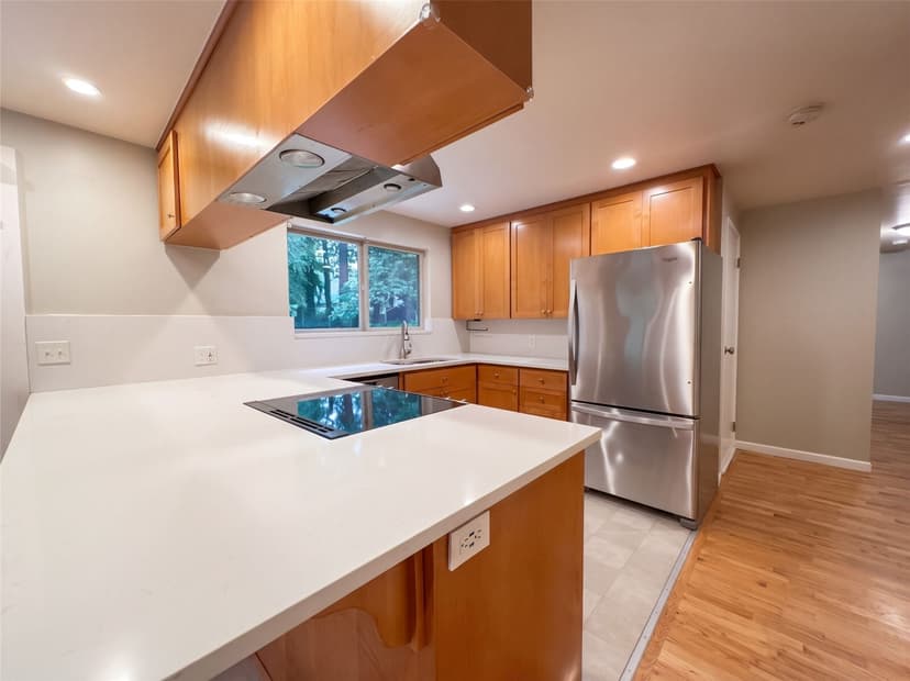 Property photo for 10401 130th Street, Kirkland photo 8