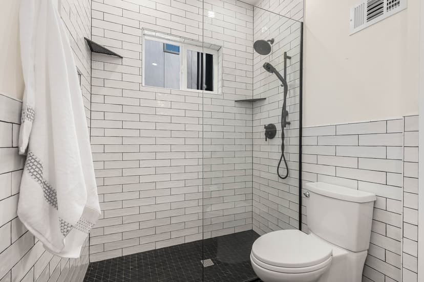 Property photo for 4430 29th Avenue W, Seattle photo 17