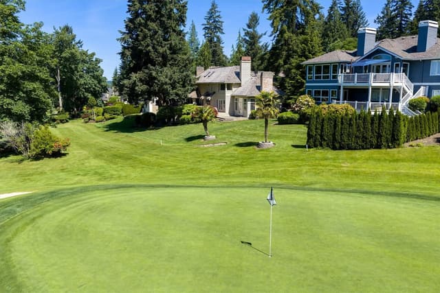 Property photo for 13713 209th Avenue NE, Woodinville photo 3