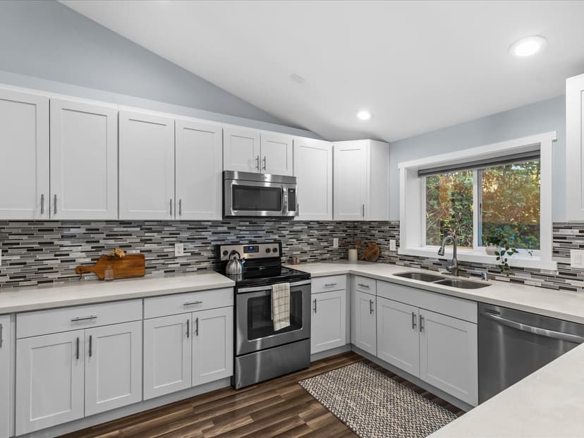 Property photo for 14807 Stone Avenue N, Shoreline photo 9