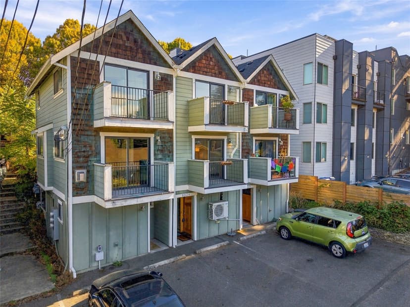 Property photo for 9243 35th Ave SW #B, Seattle photo 2