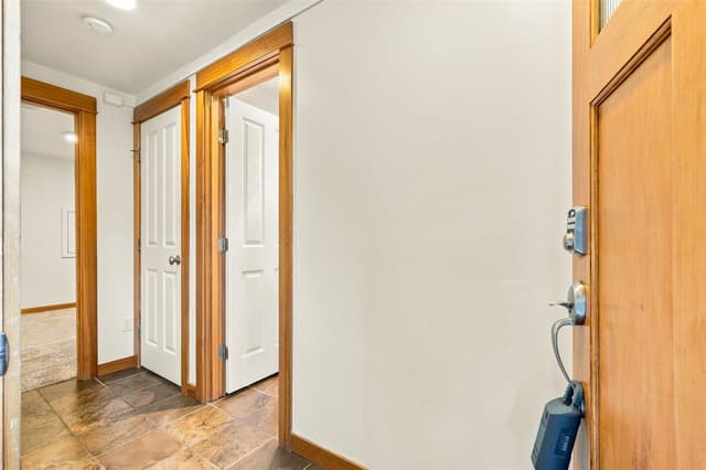 Property photo for 9243 35th Ave SW #B, Seattle photo 3