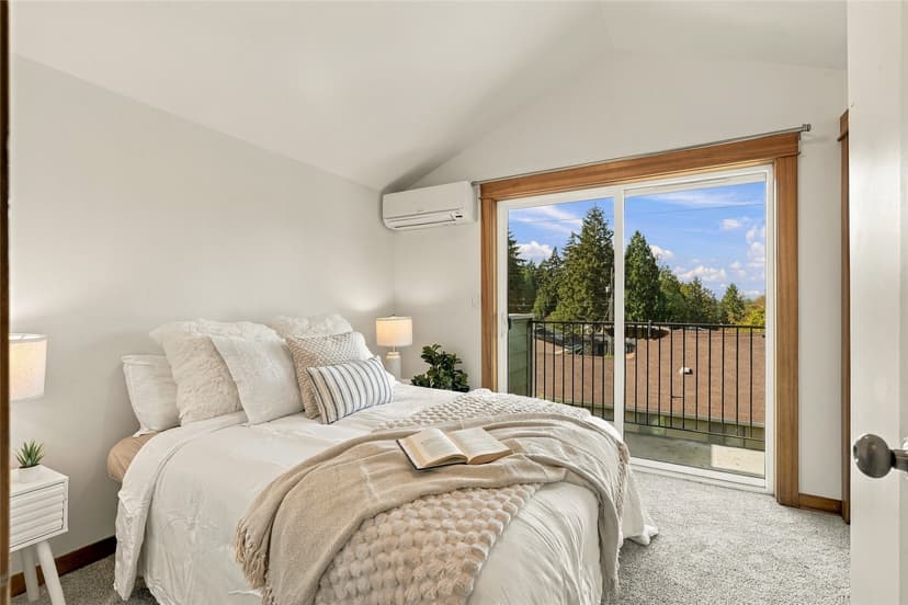 Property photo for 9243 35th Ave SW #B, Seattle photo 19