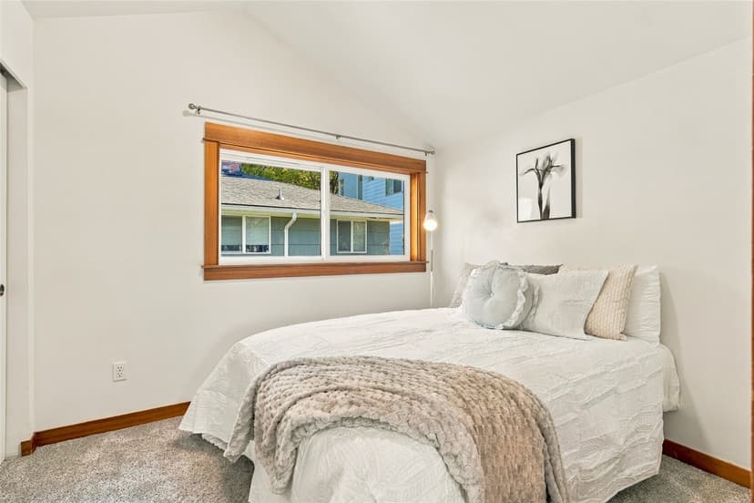 Property photo for 9243 35th Ave SW #B, Seattle photo 22