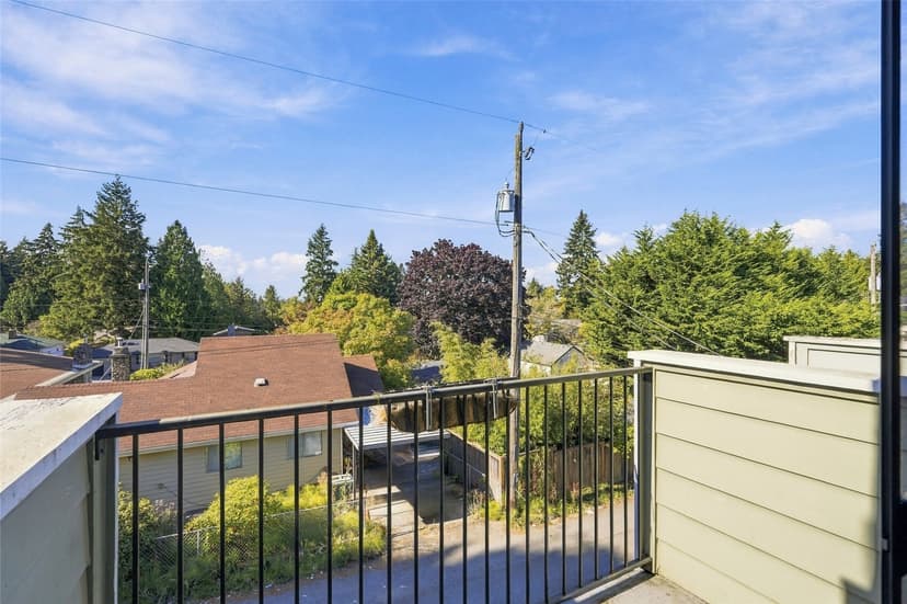 Property photo for 9243 35th Ave SW #B, Seattle photo 23