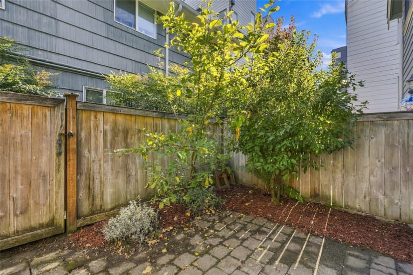Property photo for 9243 35th Ave SW #B, Seattle photo 25