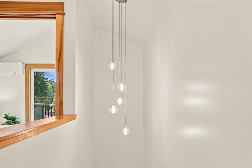 Property photo for 9243 35th Ave SW #B, Seattle photo 18