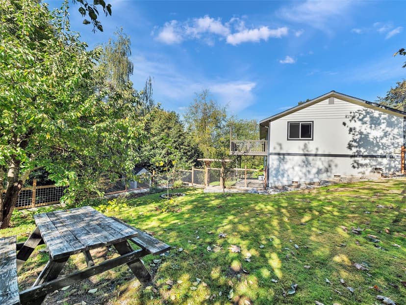 Property photo for 8618 74th Drive NE, Marysville photo 15