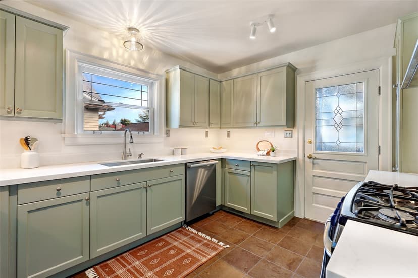 Property photo for 2305 NW 85th Street, Seattle photo 11