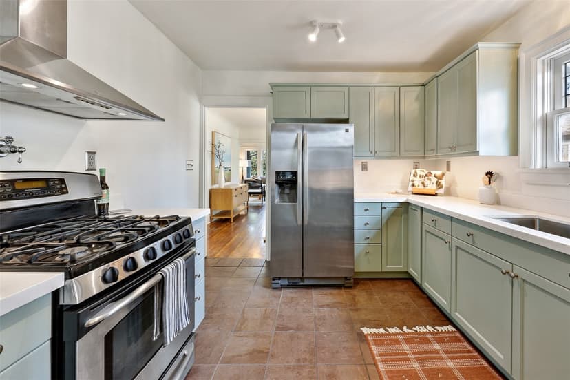 Property photo for 2305 NW 85th Street, Seattle photo 12