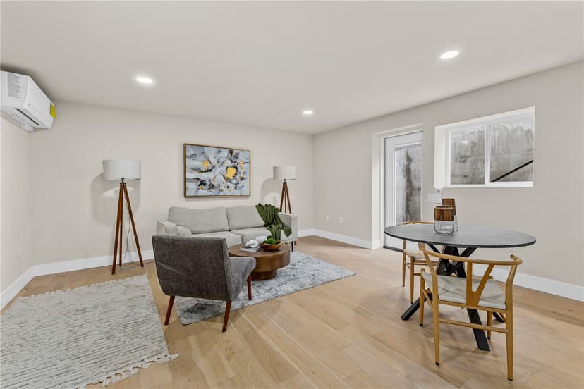 Property photo for 11709 Roosevelt Way NE, Seattle photo 30