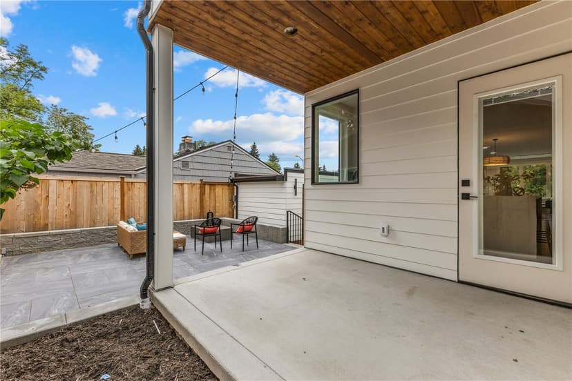 Property photo for 11709 Roosevelt Way NE, Seattle photo 34