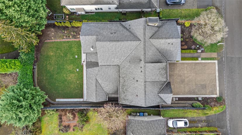 Property photo for 2121 109th Avenue SE, Bellevue photo 13